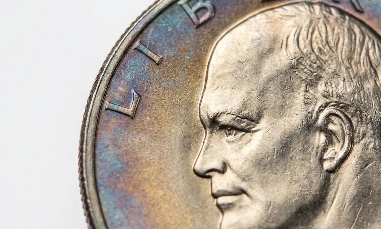 Extreme close-up of a 1971 silver dollar